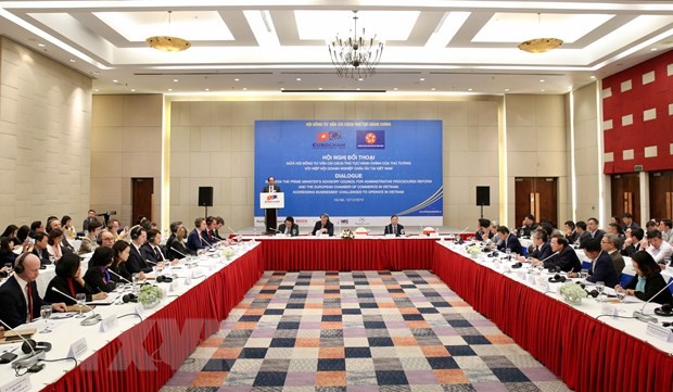 政府总理行政手续改革咨询委员会与越南欧洲企业协会对话会