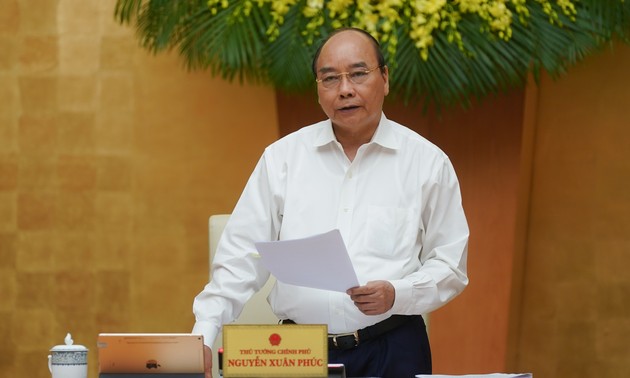 阮春福总理：采取有力措施促进增长