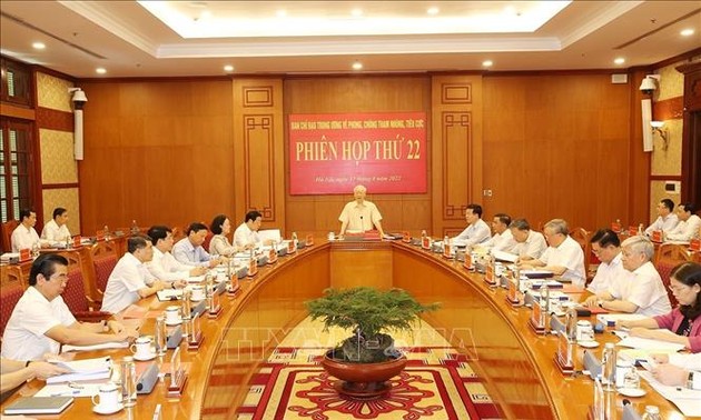 反腐败反消极中央指导委员会第22次会议在河内召开