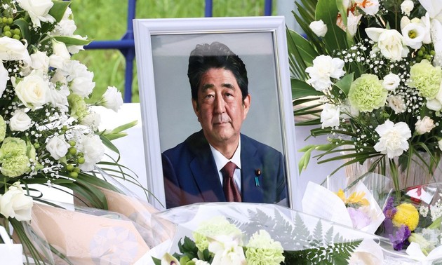 阮春福赴日本出席已故日本首相安倍晋三的国葬仪式