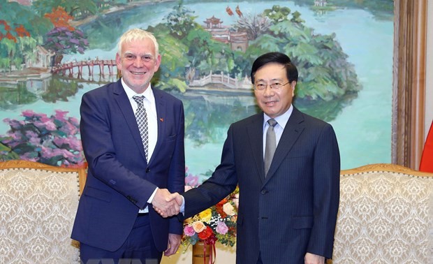 越南一向重视加强与德国的战略伙伴关系
