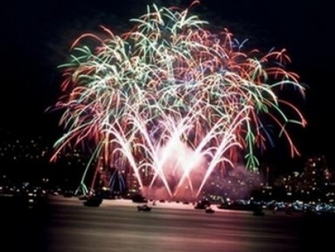 Vietnam sets off fireworks in Canada 