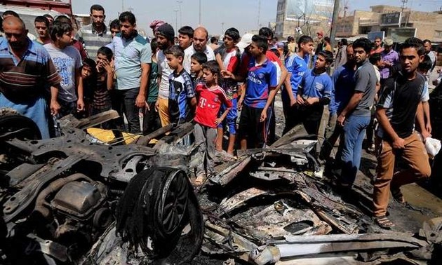 Bomb blasts cause heavy casualties in Iraq