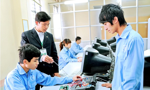 Vietnam aims at developing high-quality human resources 