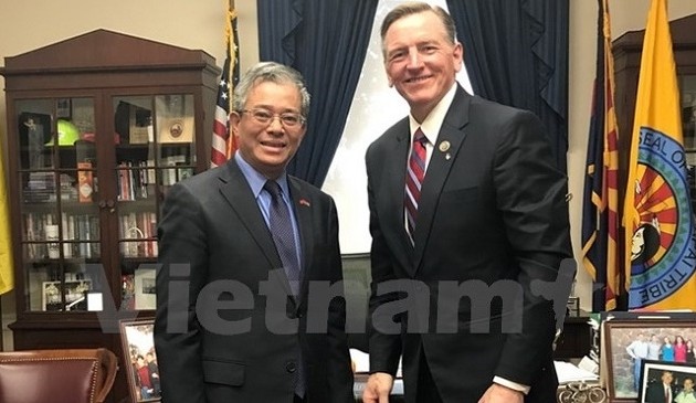 Vietnam, US seek stronger cooperation between localities 