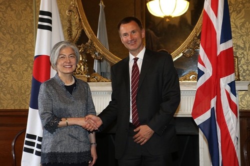 S. Korea, Britain discuss N. Korea, Brexit in ministerial talks 