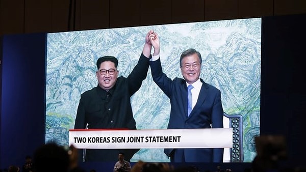 Politicians praise inter-Korean summit results