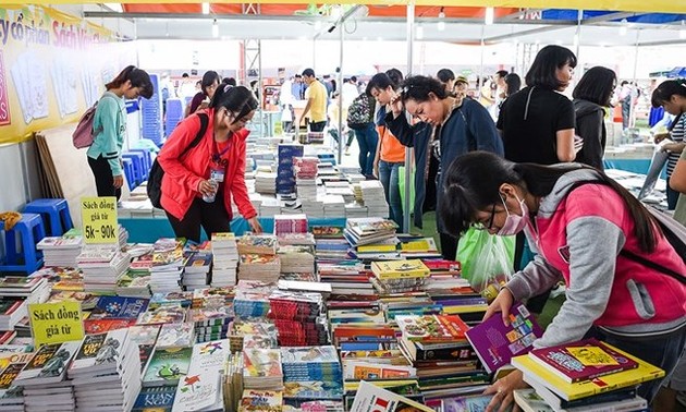 Young Vietnamese eager to read more