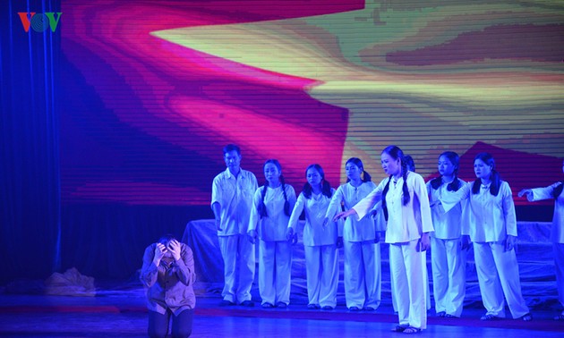 Musical play “Truong Bon flower and fire” - a tribute to fallen soldiers 