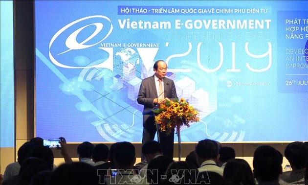 Vietnam seeks to develop e-government 
