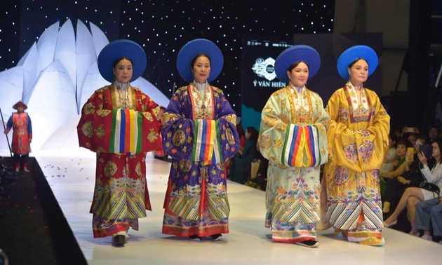 Vietnam’s ancient costumes – connecting present and the past