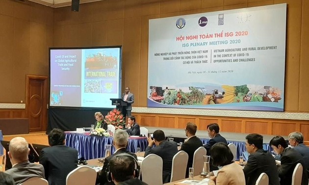 Vietnam seeks to support agricultural and rural development during COVID-19