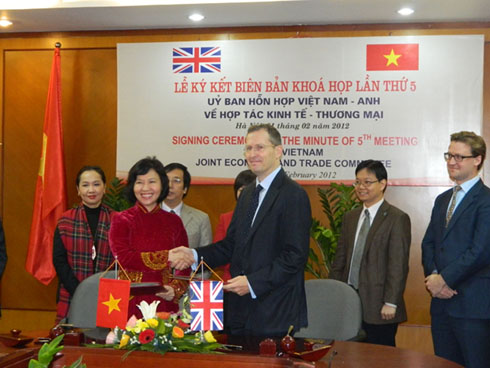 Vietnam y Gran Bretaña cimentan aumento de su cooperación. 