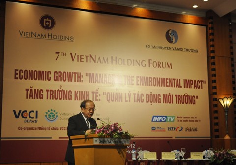 Expertos vietnamitas analizan impactos ambientales al crecimiento económico