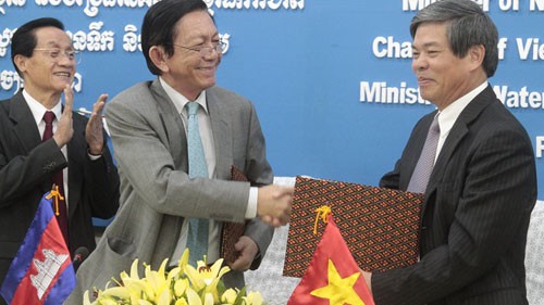 Vietnam y Camboya analizan impactos al Río Mekong