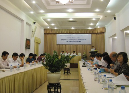 Seminario sobre reglamentos del Sindicato vietnamita en la Constitución de 1992