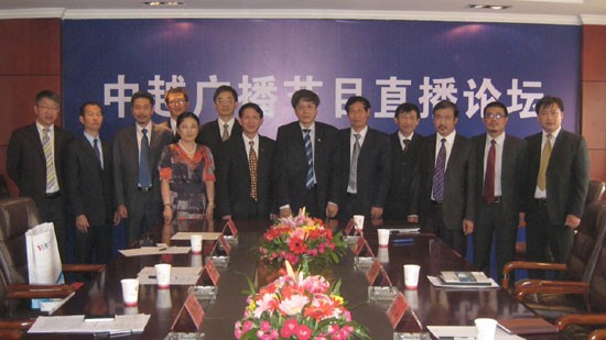 La Voz de Vietnam por incrementar cooperación con radioemisora china 