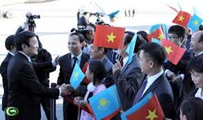 Presidente de Vietnam visita República de Kazajstán 