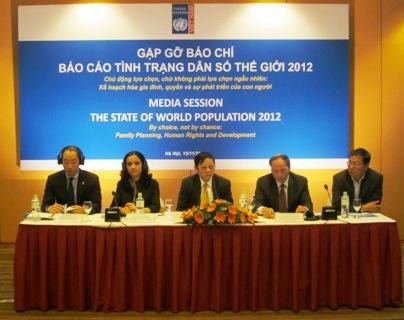 Publica en Vietnam Informe de la población mundial 2012 
