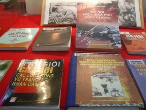 Exposiciones en conmemoración de 40 años de Dien Bien Phu aéreo