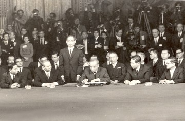 Negociaciones de París: diplomacia de la época de Ho Chi Minh