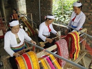 Inauguran IV exhibición sobre el tejido tradicional de países de la ASEAN 