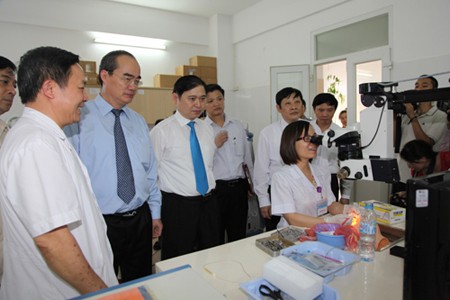 Vice premier visita Hospital Central de Oftalmología