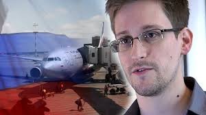 Edward Snowden pide asilo político en Rusia 