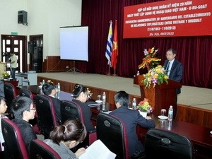 Vietnam y Uruguay intercambian misivas de congratulación