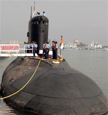 Problemas técnicos, posible causa de la explosión de submarino militar indio 