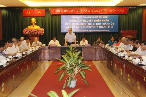Ciudad Ho Chi Minh potencia aportes de intelectuales para su desarrollo 
