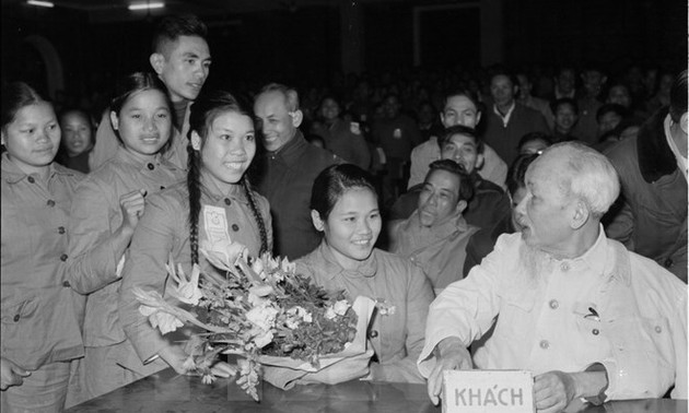 Instituto de Ho Chi Minh y lideres partidistas conmemora 30 años de su fundación 