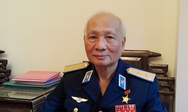 Nguyen Van Phiet, comandante contra dos aviones estadounidenses de B52 