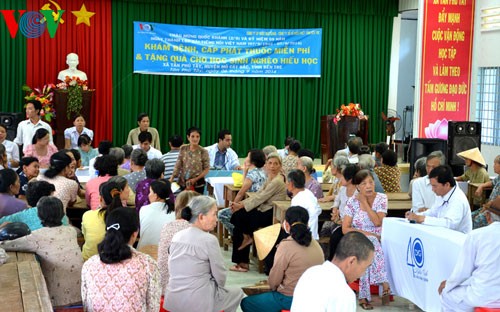 Vietnam promueve actividades caritativas en respaldo a los pobres en ocasión del Tet