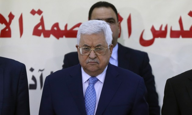 Presidente palestino responsabiliza a Hamas por atentado con coche bomba contra su primer ministro