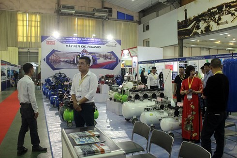 Más de 250 empresas participan en la Feria Internacional de Industria en Hanói 