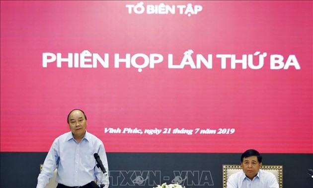 Premier vietnamita pide adecuar estrategia de desarrollo socioeconómico a nueva situación global