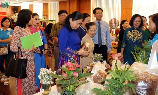 Celebran en Hai Phong Foro de emprendimiento para las mujeres vietnamitas 