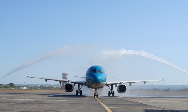 Vietnam Airlines inaugura ruta aérea entre Ciudad Ho Chi Minh e Indonesia
