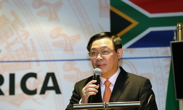 Efectúan en Johannesburgo foro comercial e inversionista entre Vietnam y Sudáfrica 