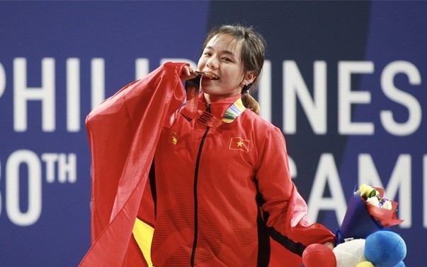 Deportistas vietnamitas cosechan más medallas de oro en tercera jornada de SEAGames 30