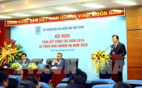 Vicepremier vietnamita urge perfeccionar políticas referentes al sector petrolero