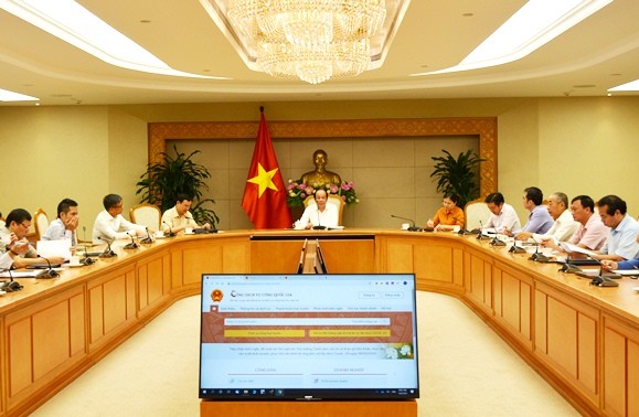 Gobierno vietnamita acelera aplicación de servicios públicos en línea para los ciudadanos