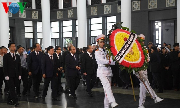 Dirigentes vietnamitas rinden homenaje a Vu Mao, exfuncionario de la Asamblea Nacional