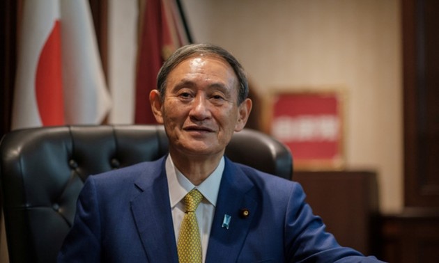 Parlamento elige a Yoshihide como nuevo primer ministro de Japón