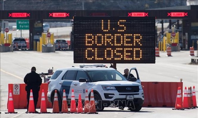 Estados Unidos extiende el cierre de fronteras con México y Canadá