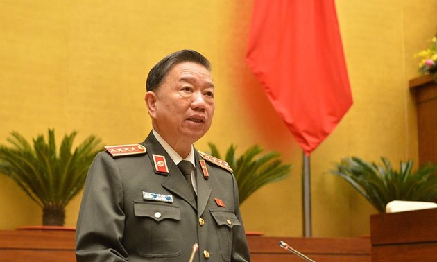 Asamblea Nacional de Vietnam debate sobre lucha contra la delincuencia y corrupción