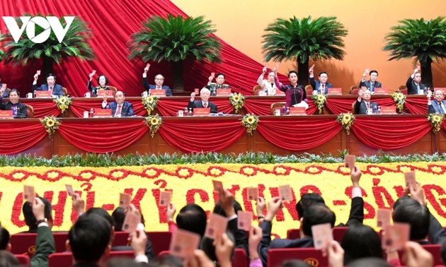 Medios de comunicación japonés cubren el XIII Congreso Nacional del Partido Comunista de Vietnam