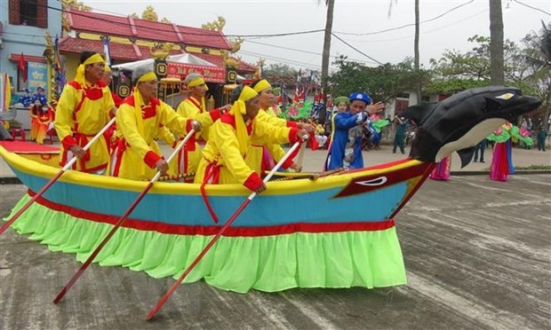 El Festival de Cau Ngu entusiasma a los pescadores de Quang Binh