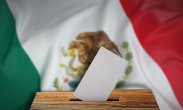 Efectúan las elecciones intermedias en México